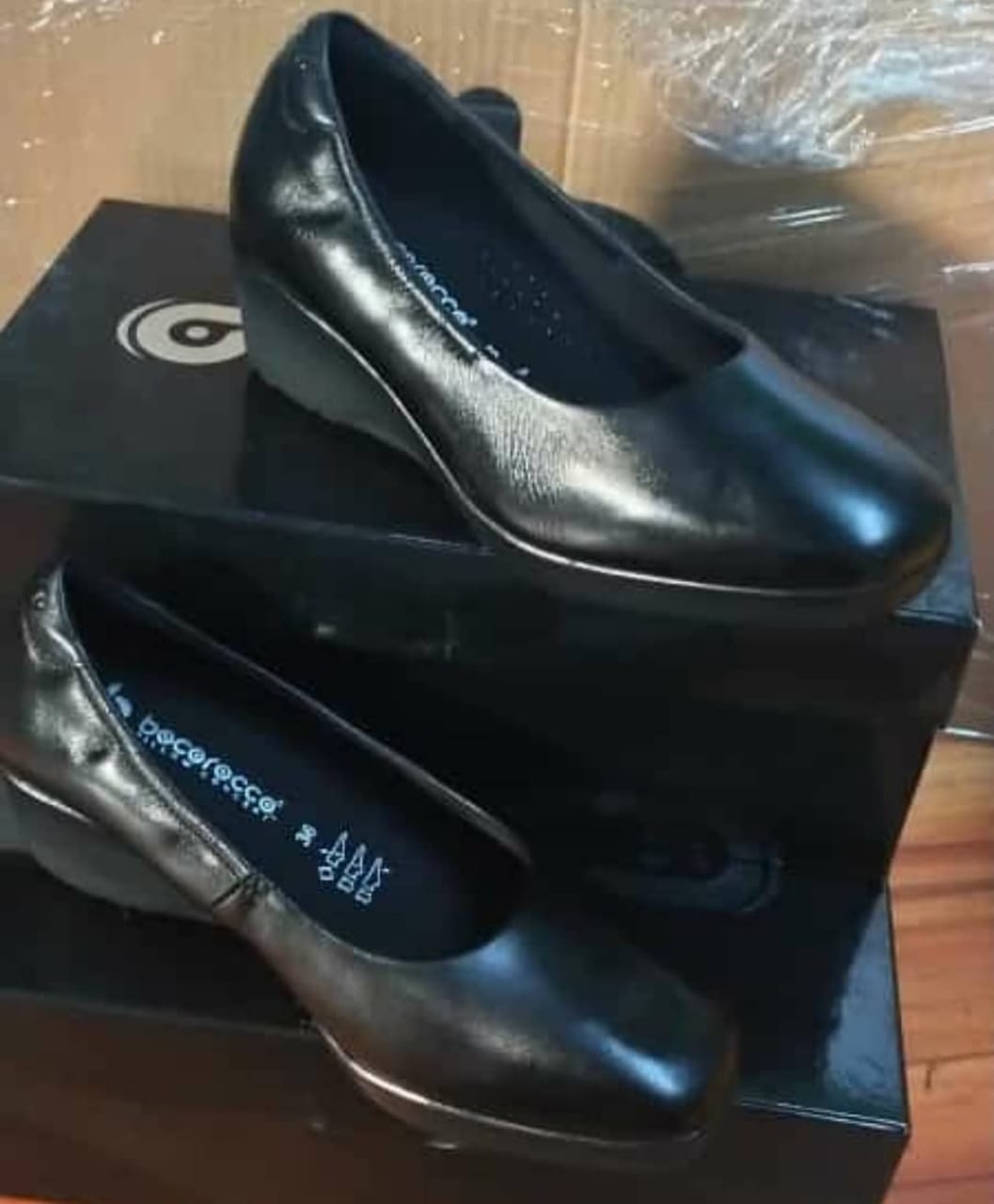 Sepatu Bocorocco (3 CM)